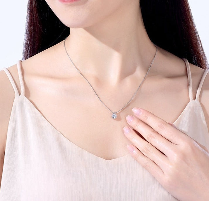 Colar Feminino Brilhante com Moissanite em Prata 925 Banhada a Ouro Branco 18k