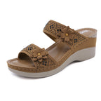 Sandália Plataforma Verão com Flores Feminina